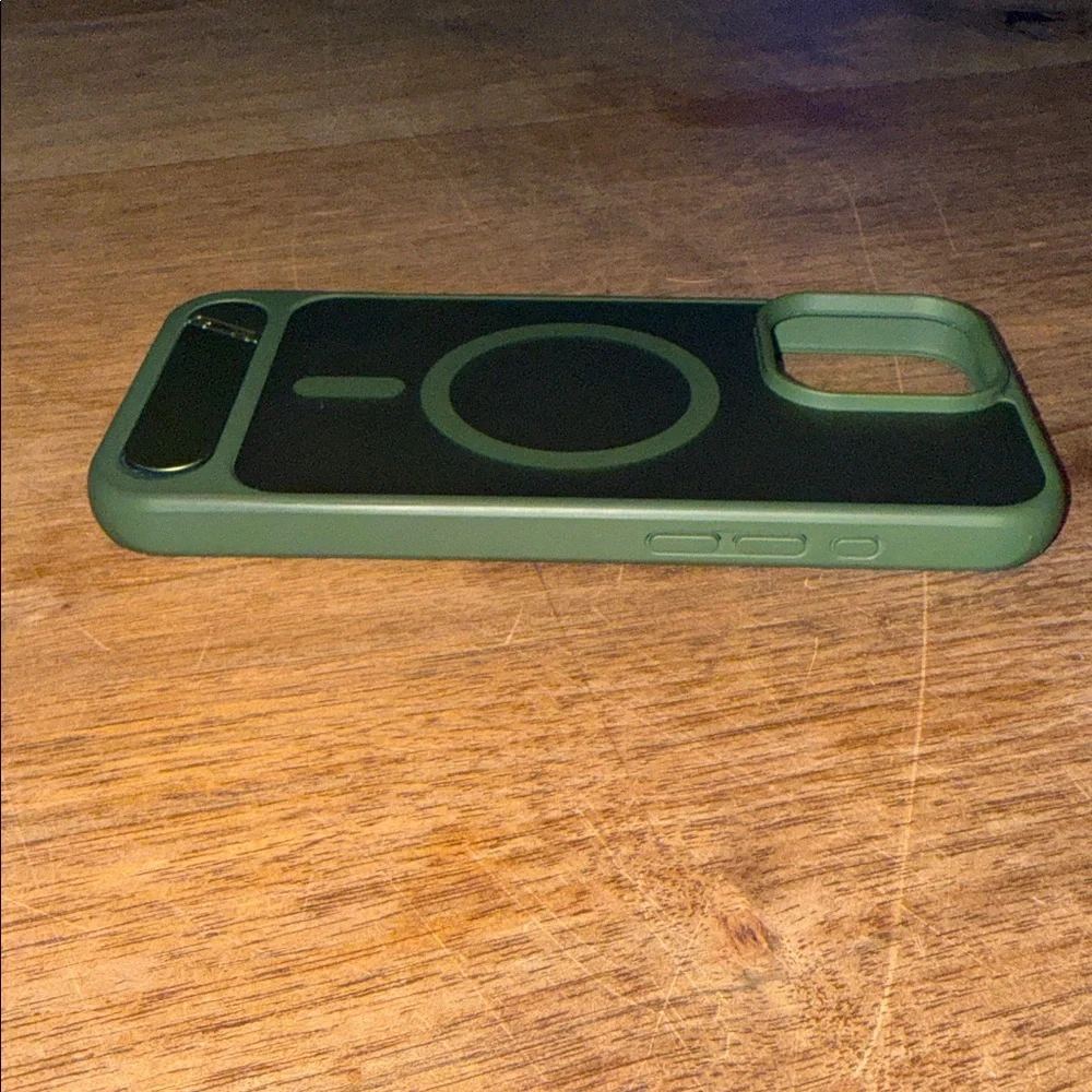 iPHONE 16 Pro Max Case w/Kickstand